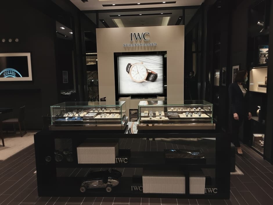 IWC - Lotte World Tower Branch [Tax Refund Shop] (아이더블유씨 롯데월드타워점)