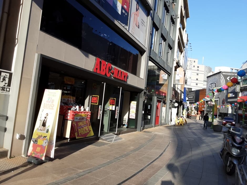 ABC-Mart - Busan Gwangbok Branch [Tax Refund Shop] (ABC마트 ST부산광복)