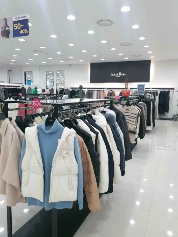 Izzat Baba - MODA Outlet Incheon Branch [Tax Refund Shop]  (아이잗바바 모다아울렛 인천점)