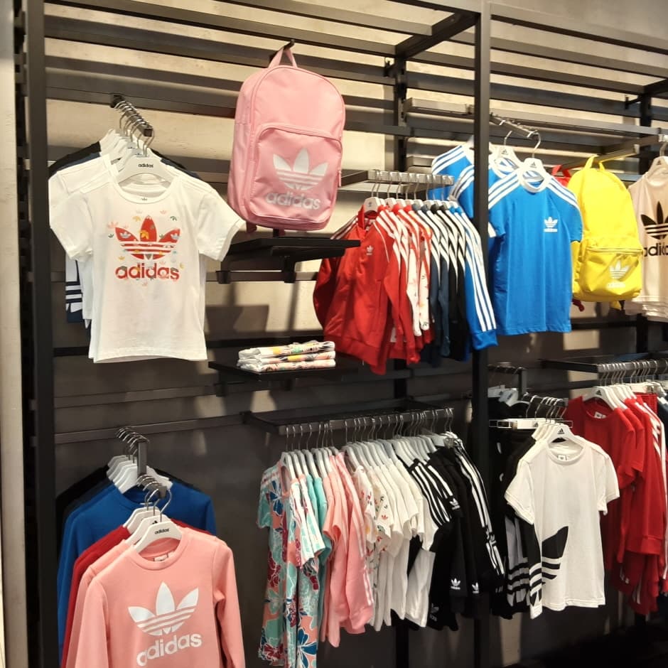 Adidas Kids - Seogwipo Branch [Tax Refund Shop] (주식회사 아디다스키즈서귀포)