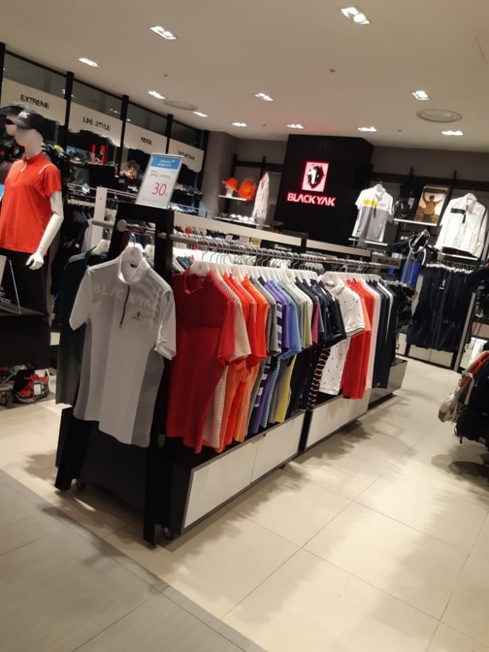 Black Yak - Lotte Ansan Branch [Tax Refund Shop] (블랙야크 롯데안산)