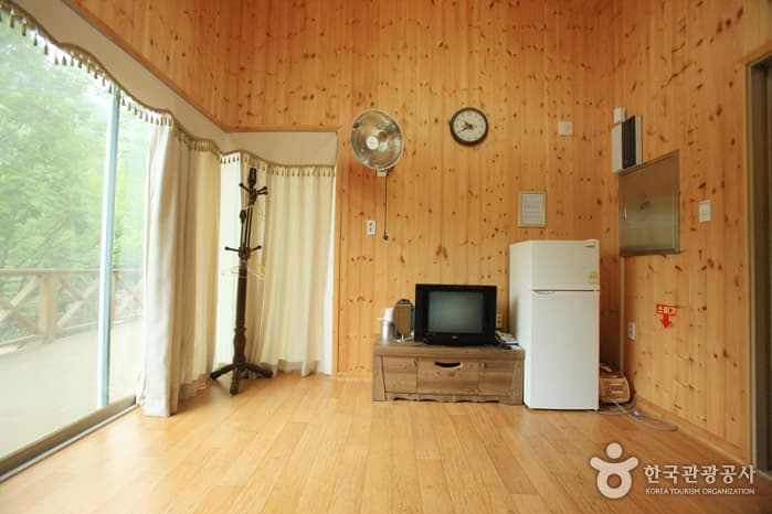 좌구산 자연휴양림 산림욕장_53