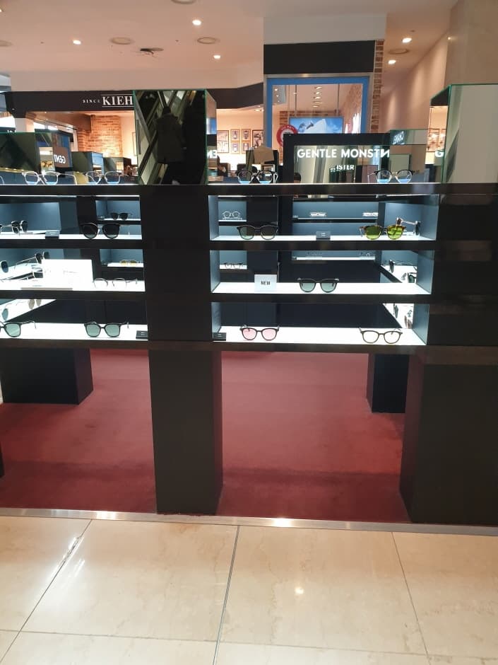 젠틀몬스터 갤러리아타임월드_3