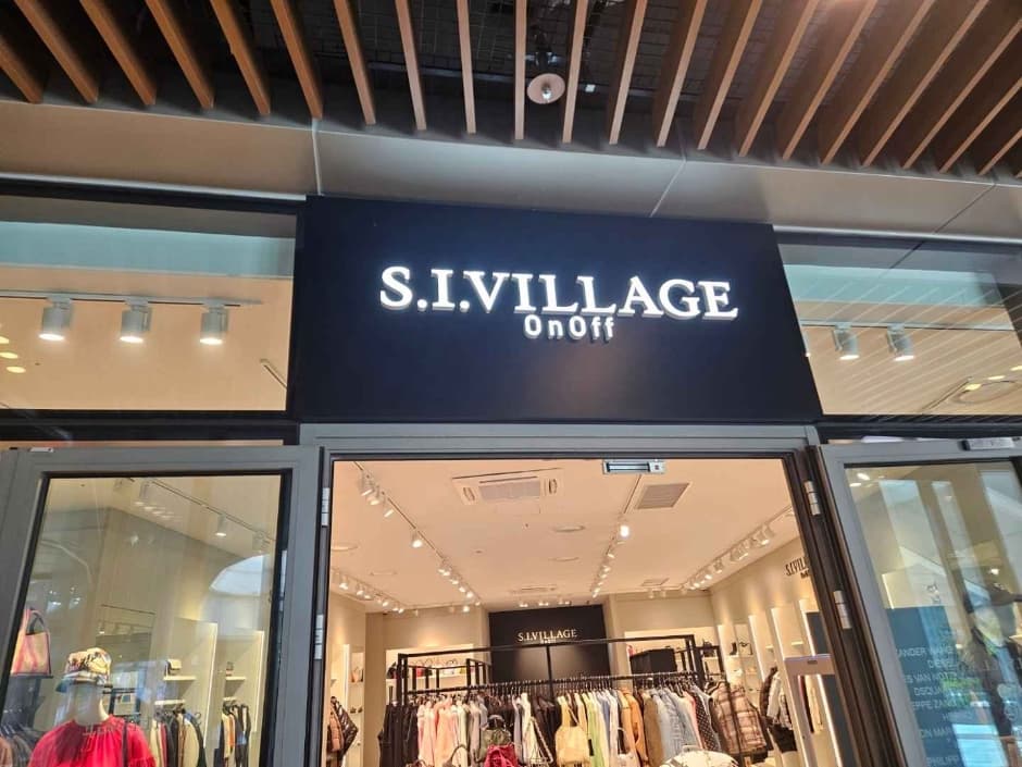 S.I.Village - Shinsegae Simon Jeju Outlets Branch [Tax Refund Shop] (S I 빌리지 신세계사이먼 제주아울렛)