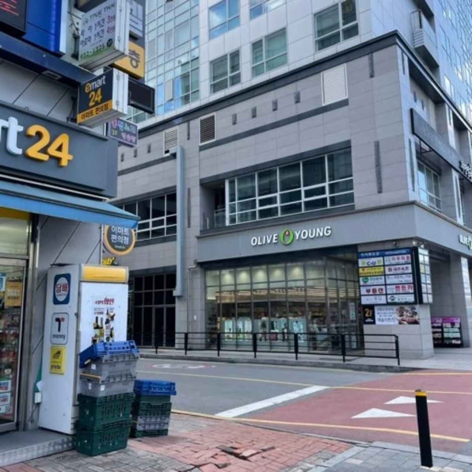 Olive Young - Daehwa Station Branch [Tax Refund Shop] (올리브영 대화역)