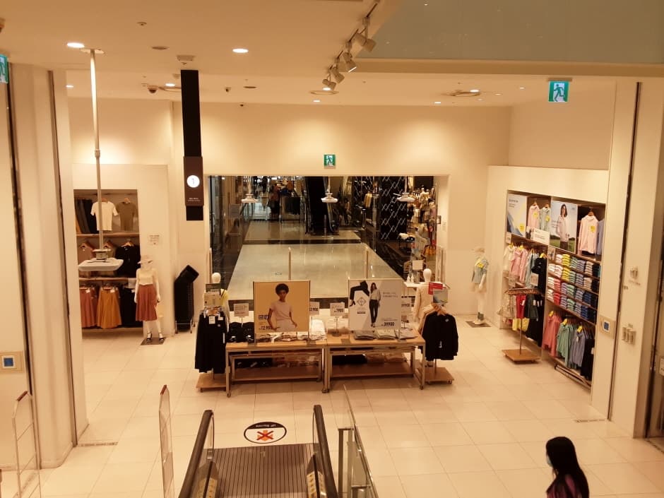 유니클로 업스퀘어울산_2