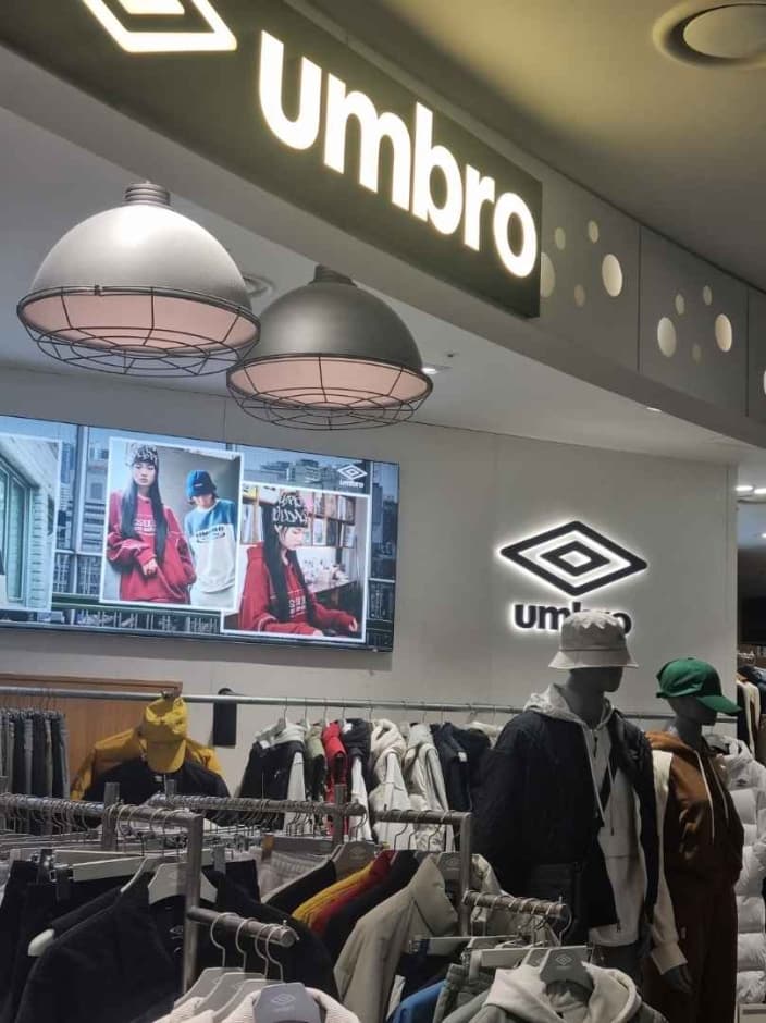 Umbro [Tax Refund Shop] (엄브로)