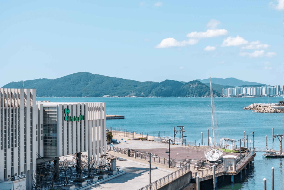 The Bay 101 (더베이101)