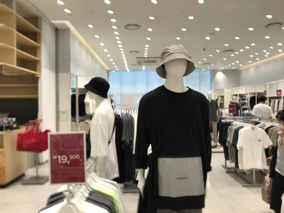 8 Seconds - Lotte Mall Eunpyeong Branch [Tax Refund Shop] (에잇세컨즈 롯데몰 은평점)