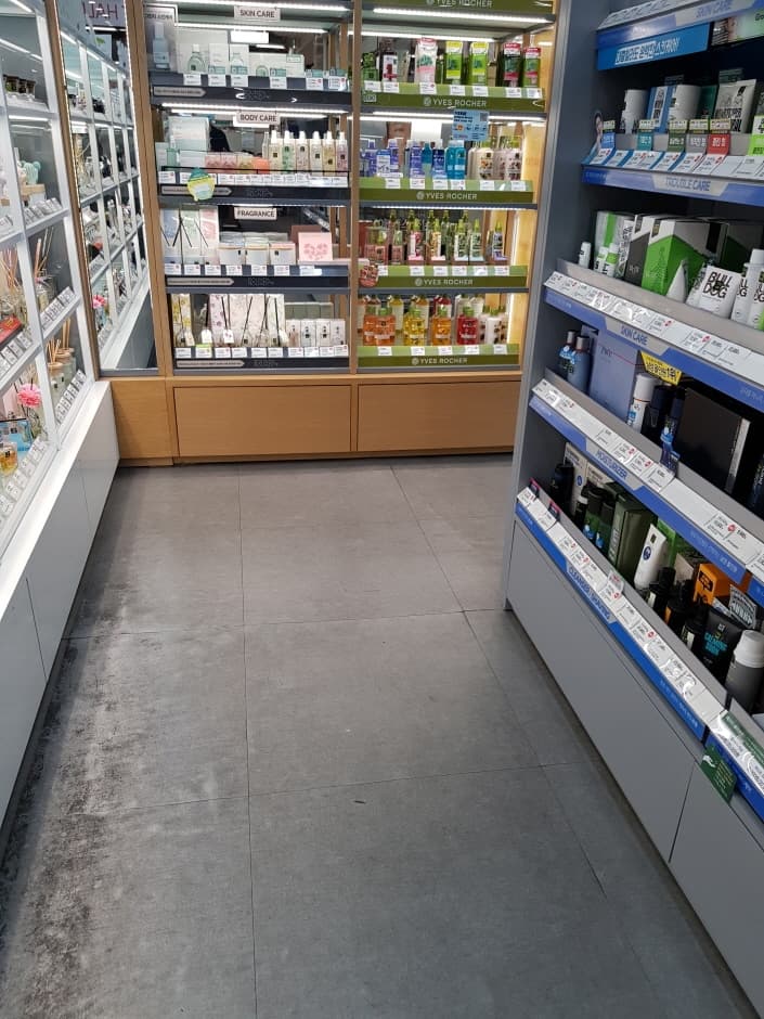 Olive Young - Homeplus World Cup Branch [Tax Refund Shop] (올리브영 홈플러스월드컵)