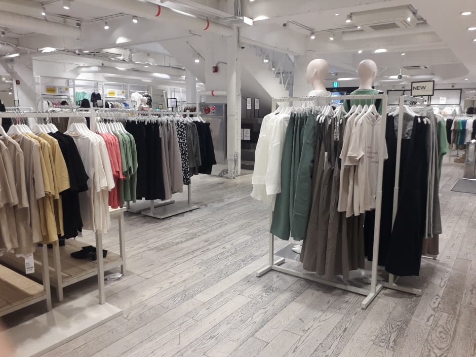 8 Seconds - Jeonju Branch [Tax Refund Shop] (에잇세컨즈 전주점)