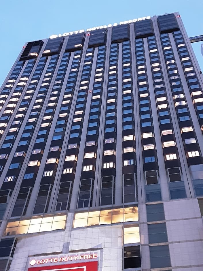 Saeran Glasses - Lotte Hotel Main Branch [Tax Refund Shop] (세란안경 롯데호텔 본점)