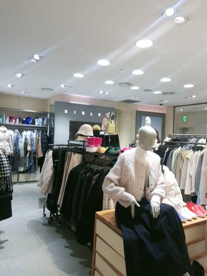 Sisley - MODA Outlet Bupyeong Branch [Tax Refund Shop] (시슬리 모다아울렛 부평점)