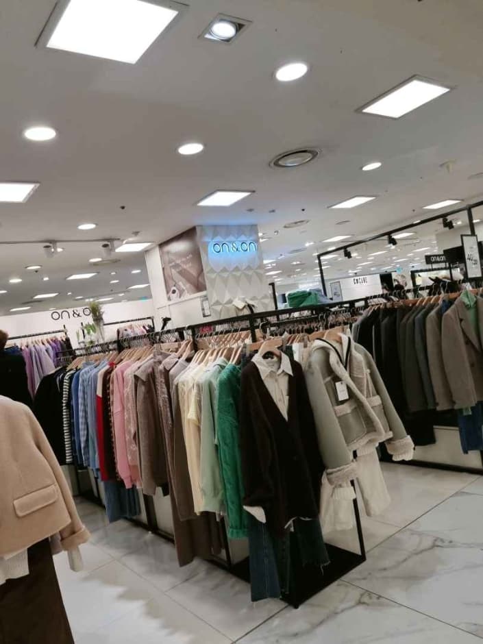 On & On - Newcore Pyeongchon Branch [Tax Refund Shop] (온앤온 뉴코아 평촌)