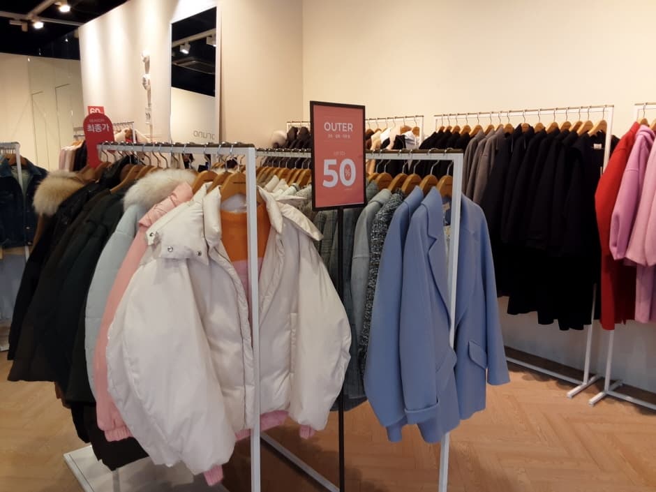 LF 바네사브루노 신세계부산_2