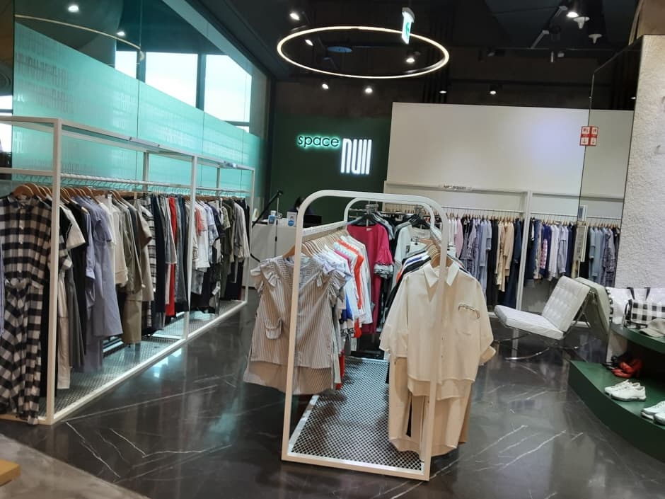 Space Null - World Tower Branch [Tax Refund Shop] (스페이스눌 월드타워점)