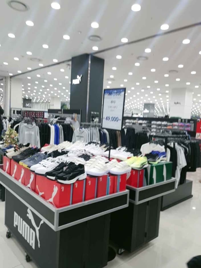 Puma - MODA Outlet Incheon Branch [Tax Refund Shop] (푸마 모다아울렛인천점)