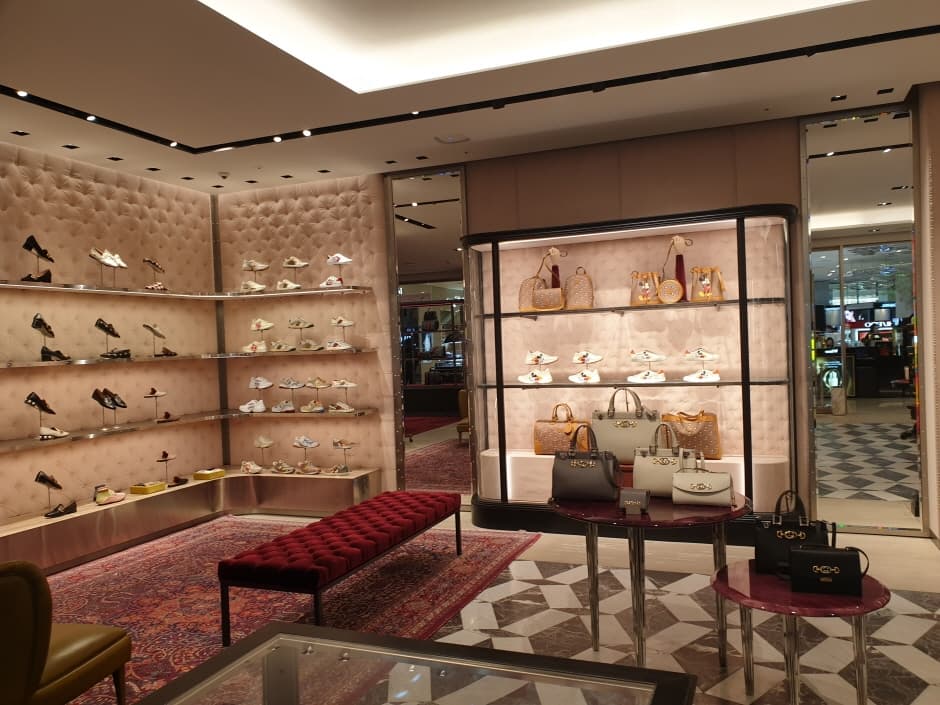 구찌 갤러리아 타임월드점_3