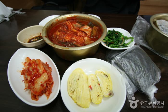 중앙식당_갈치조림음식10
