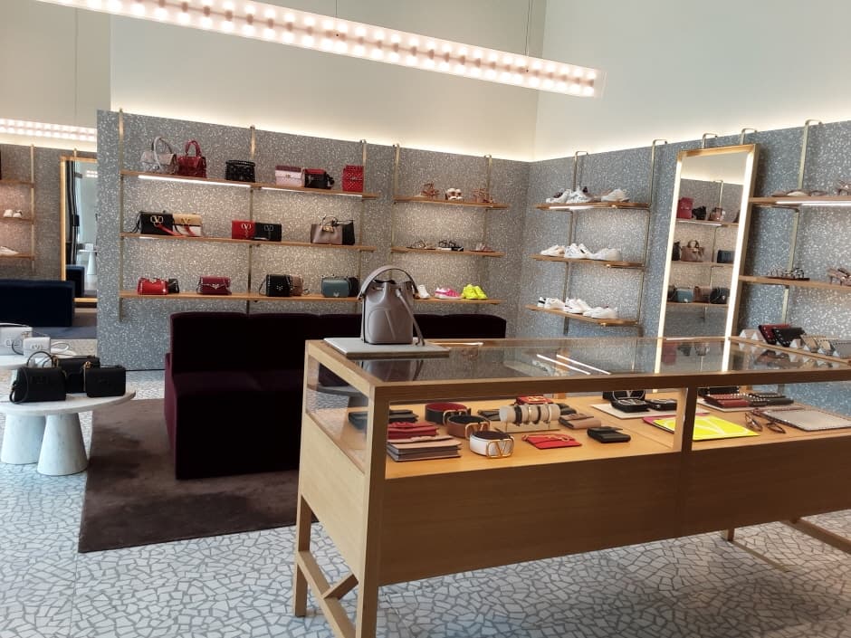 발렌시아가 롯데에비뉴엘월드점_3