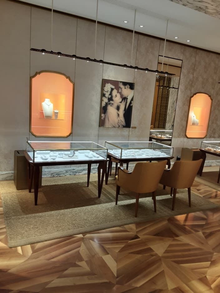 BVLGARI - Lotte Gwangju Branch [Tax Refund Shop] (불가리 롯데 광주점)