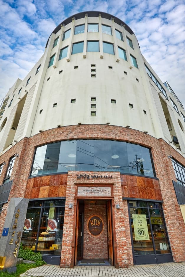 Kim Deok-kyu Bakery (김덕규베이커리)