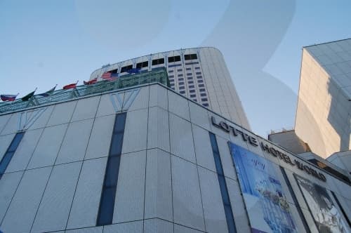 Lotte Hotel World (롯데호텔 월드)