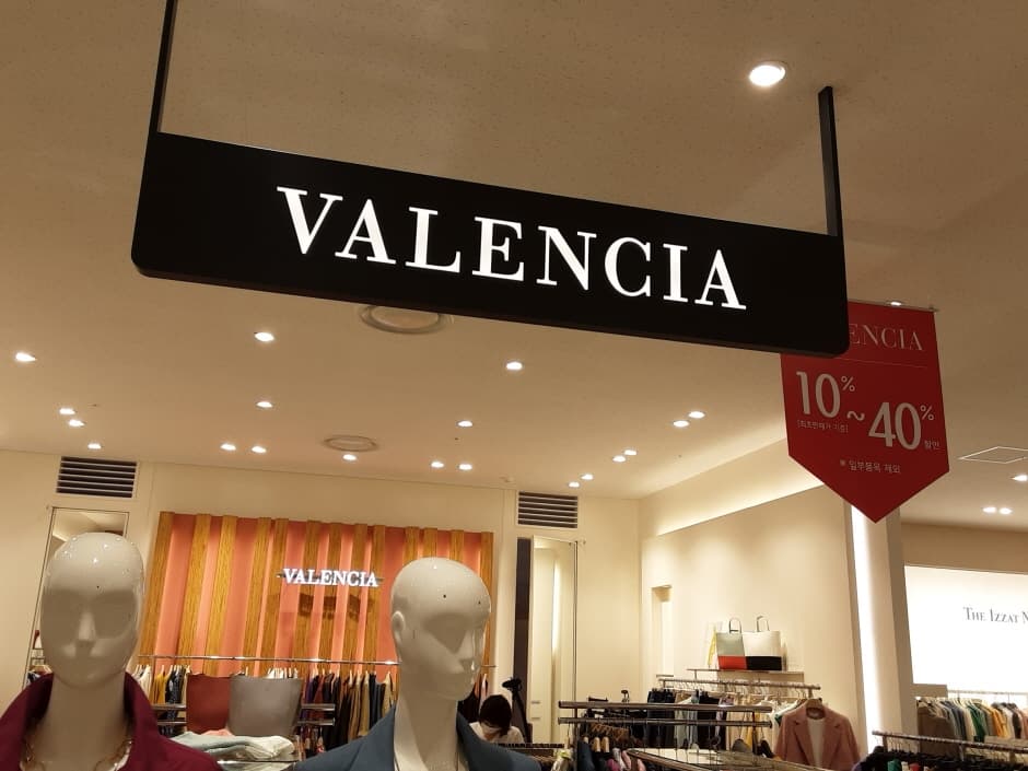 Valencia [Tax Refund Shop] (VALENCIA)
