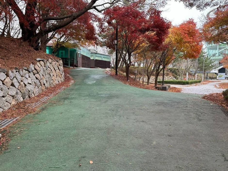 월미공원 월미전망대_화장실 및 전망대 진입로