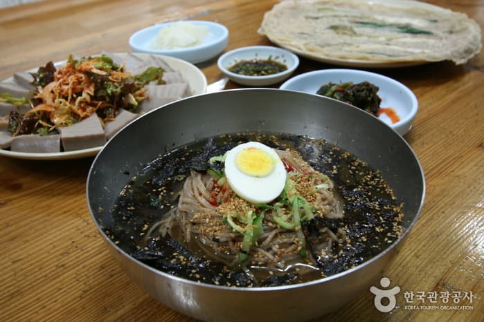 Hyundai Buckwheat Noodles (현대막국수)
