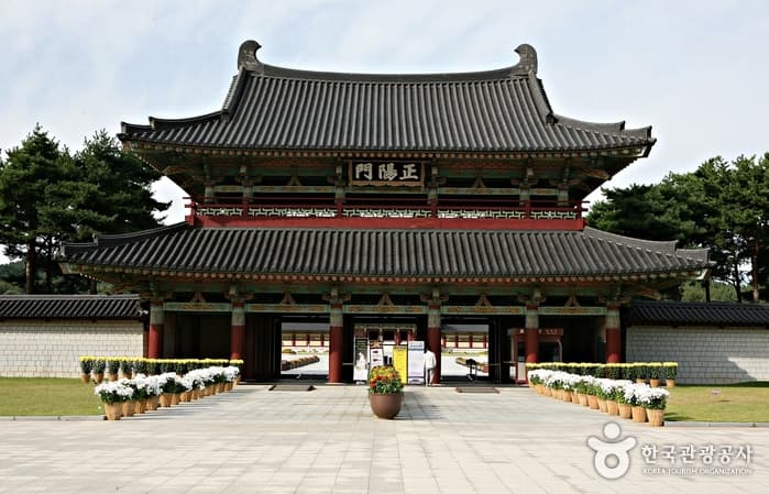 가을여행주간_야담(夜談)으로 거듭나는 백제의 고도, 공주와 부여_부여 백제문화단지05