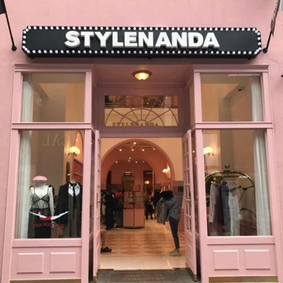 Stylenanda Flagship Store - Myeong-dong Branch [Tax Refund Shop] (스타일난다플래그쉽스토어 명동)
