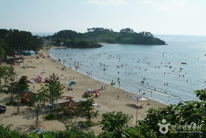 Gamami Beach (가마미해수욕장)