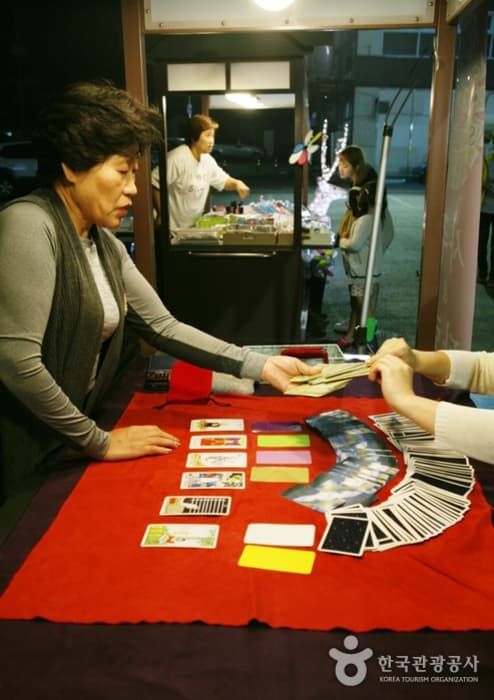 가을여행주간_야담(夜談)으로 거듭나는 백제의 고도, 공주와 부여_부여 백마강달밤야시장04