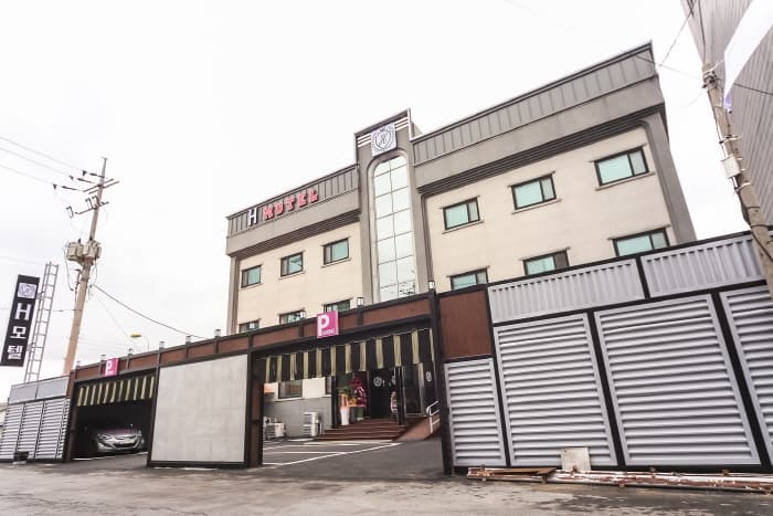전북_군산_H(에이치)모텔_외부전경2
