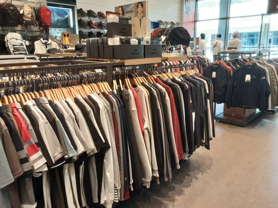 Eider - Lotte Buyeo Branch [Tax Refund Shop] (아이더 롯데부여)