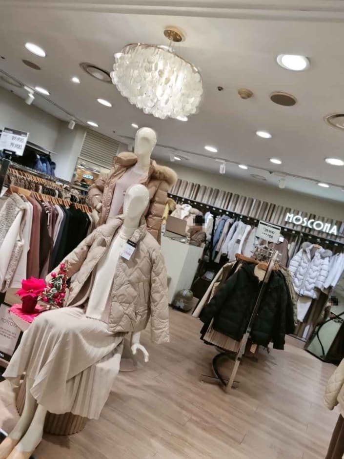 Moscona - 2001 Outlet Junggye Branch [Tax Refund Shop]  (모스코나 2001아울렛 중계)