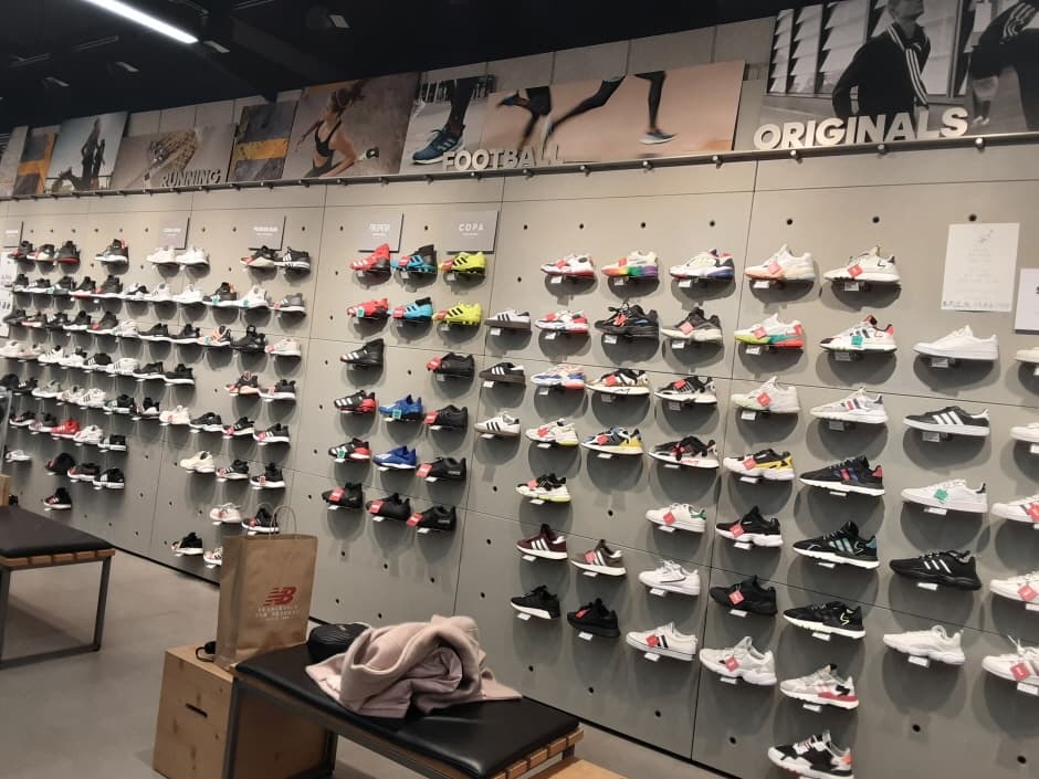 아디다스 제주연동_4