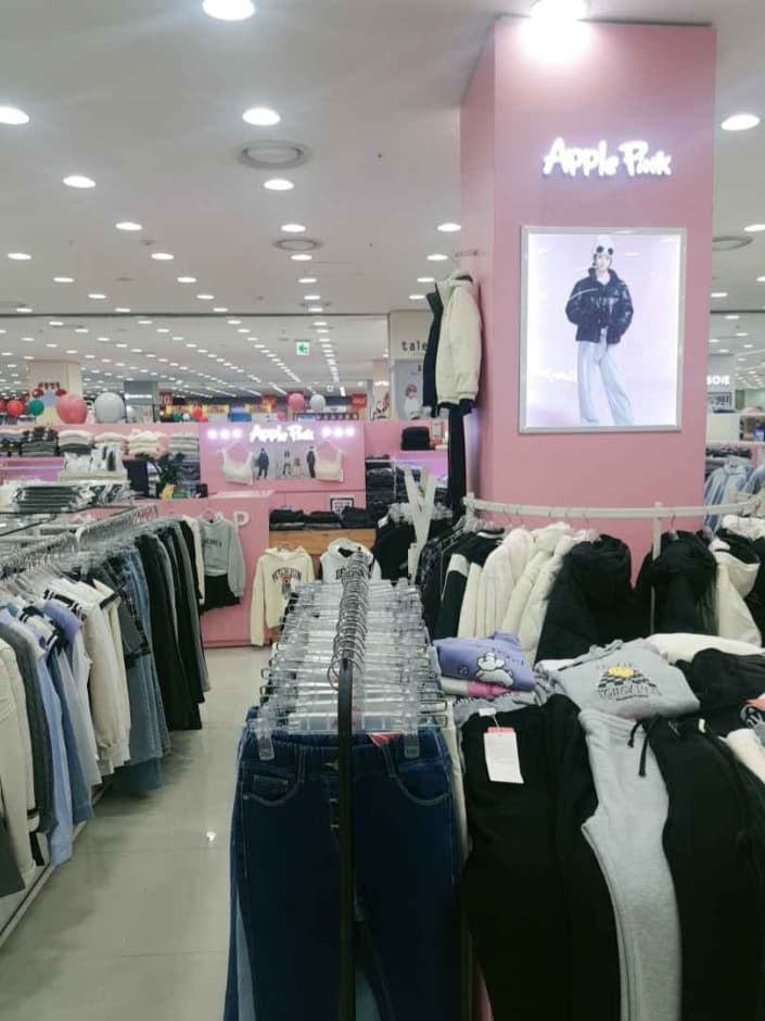 Apple Pink - MODA Outlet Incheon Branch [Tax Refund Shop]  (애플핑크 모다아울렛 인천점)