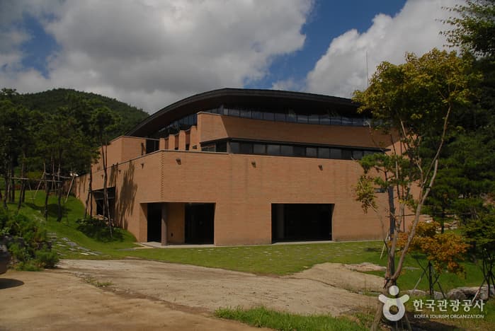 다락골줄무덤천주교성지