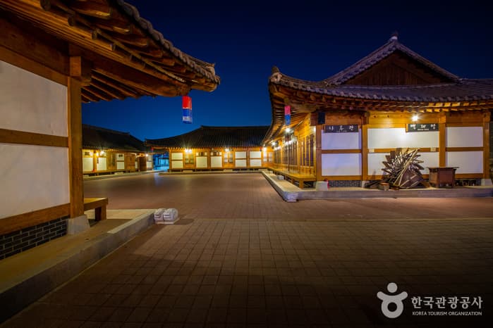 충청_공주_공주한옥마을_전경2