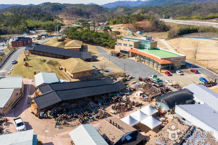 외고산 옹기마을