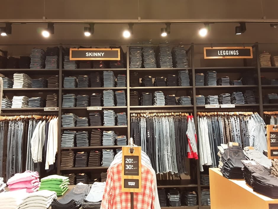 리바이스 롯데아울렛 동부산점_2