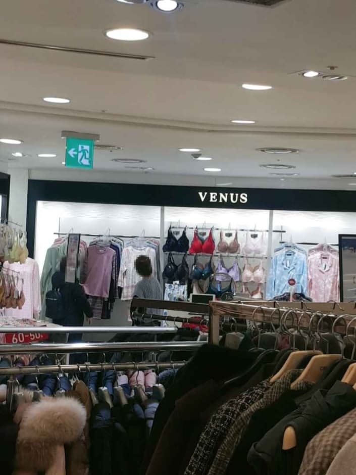 Venus - MODA Outlet Bupyeong Branch [Tax Refund Shop] (비너스 모다아울렛 부평점)