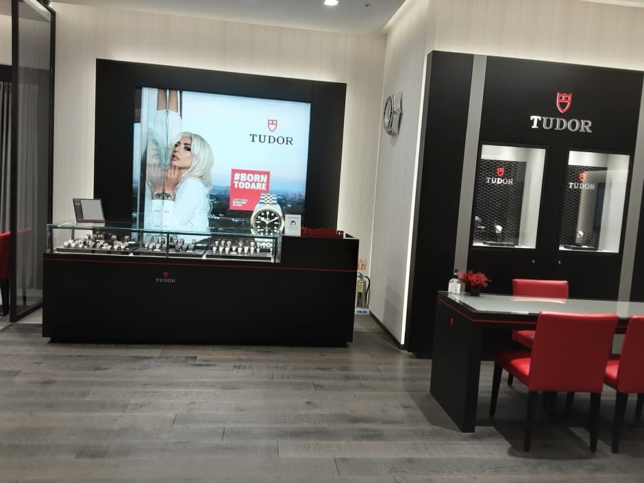 Now Watch - Lotte Avenuel Jamsil Branch [Tax Refund Shop] (나우워치 에비뉴엘잠실)