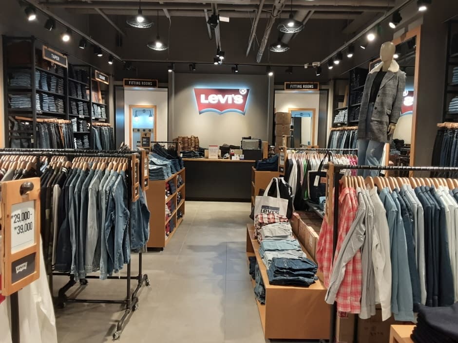 리바이스 롯데아울렛 동부산점_3