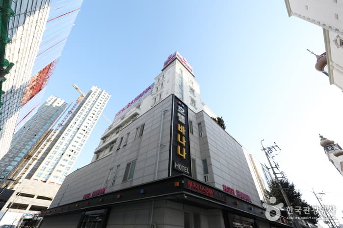 BANANA HOTEL [Korea Quality] / 바나나호텔 [한국관광 품질인증]