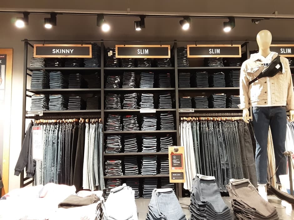 리바이스 롯데아울렛 동부산점_4