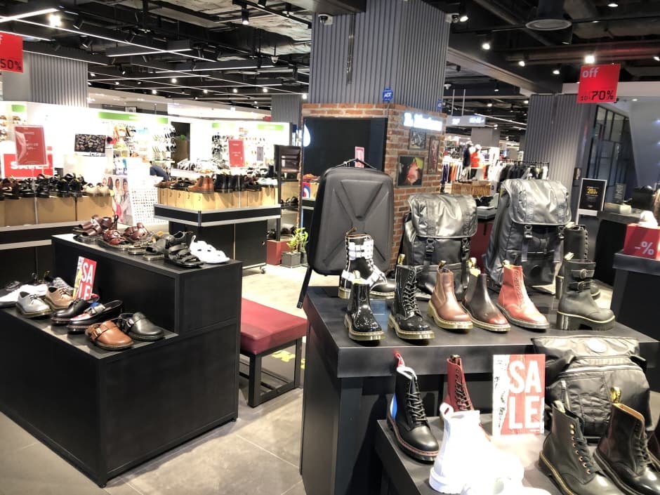 닥터마틴 가든파이브점_2