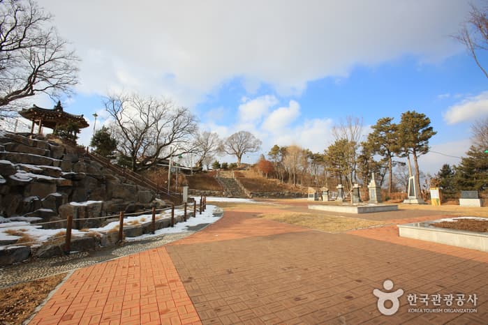 Ganggyeong Oknyeobong Park (강경 옥녀봉)